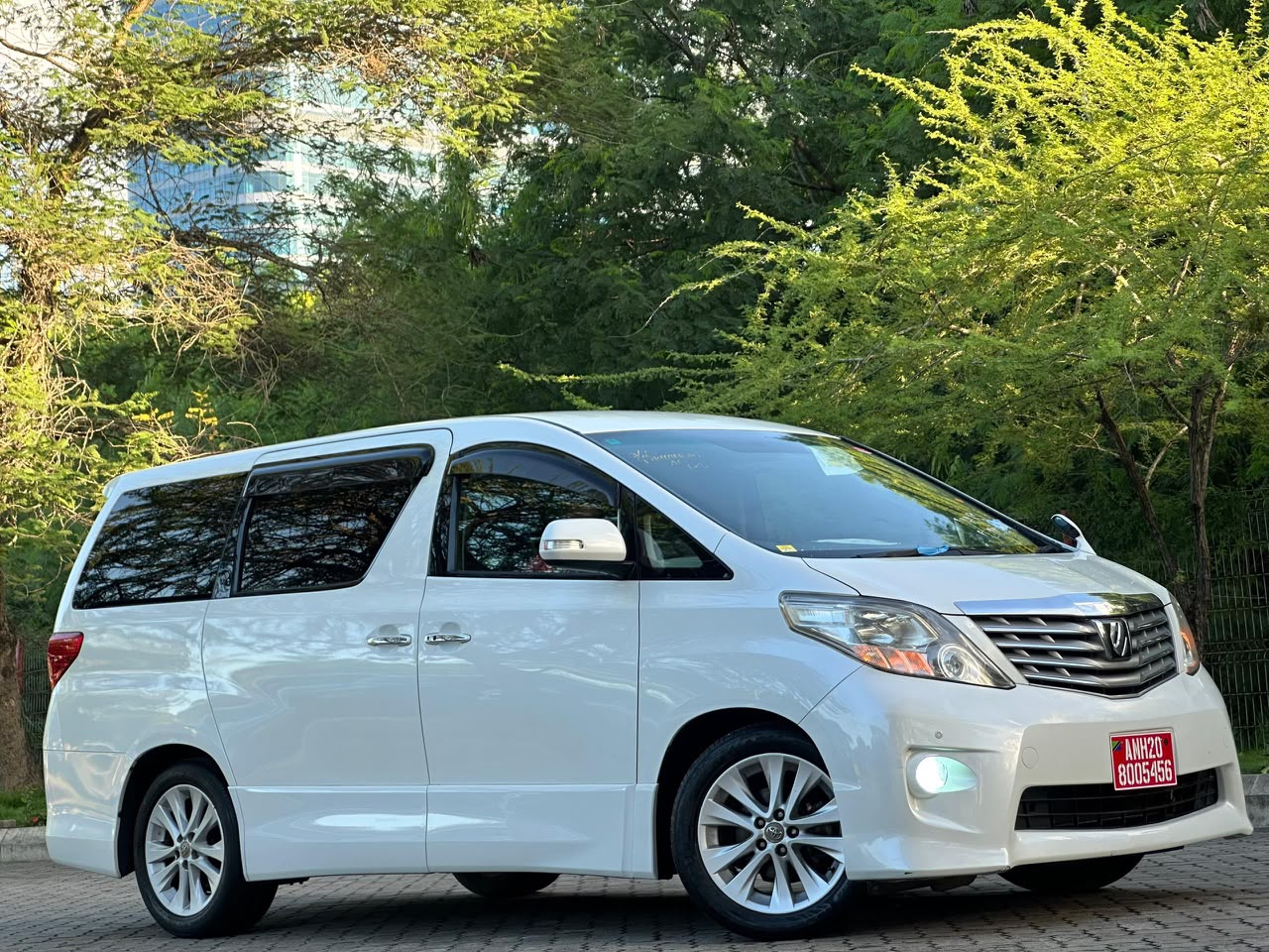 ALPHARD thumbnail 6